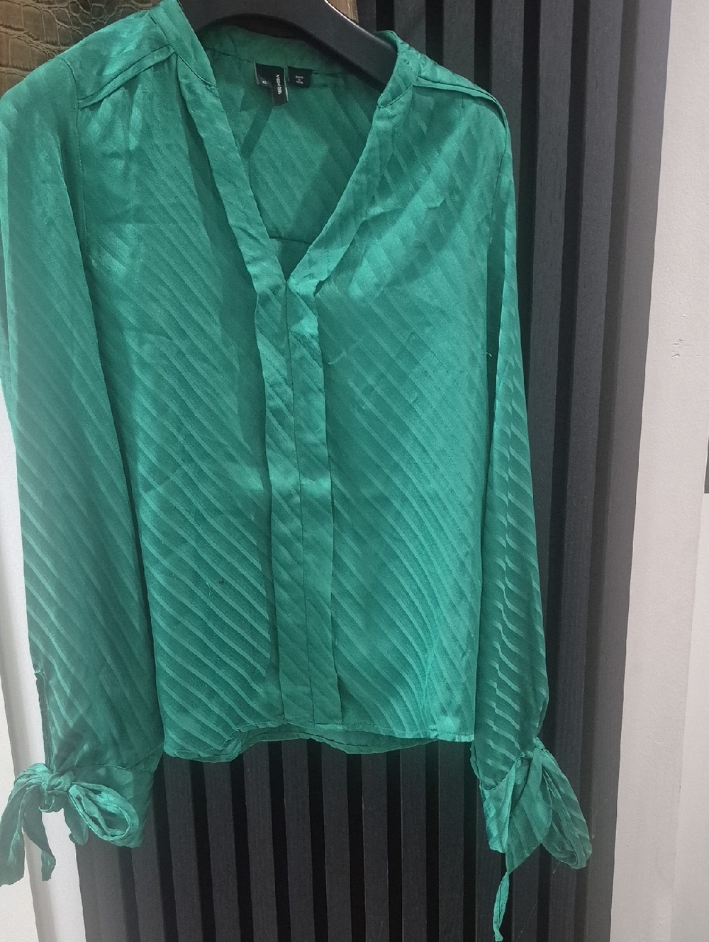 Vero Moda Emerald Green V-Neck Tie-Sleeve Blouse